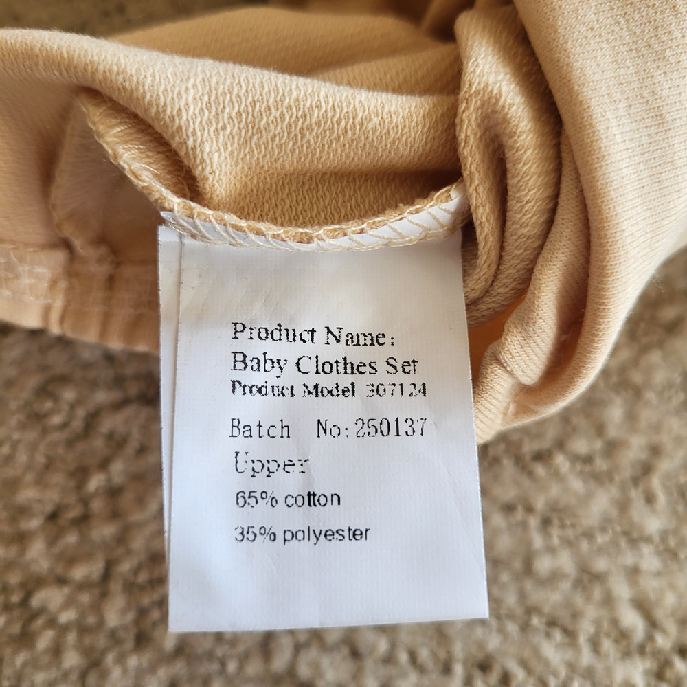 Unisex Baby Long Sleeve “Santa Baby” Christmas Bodysuit – Beige – NWOT - Picture 5 of 6
